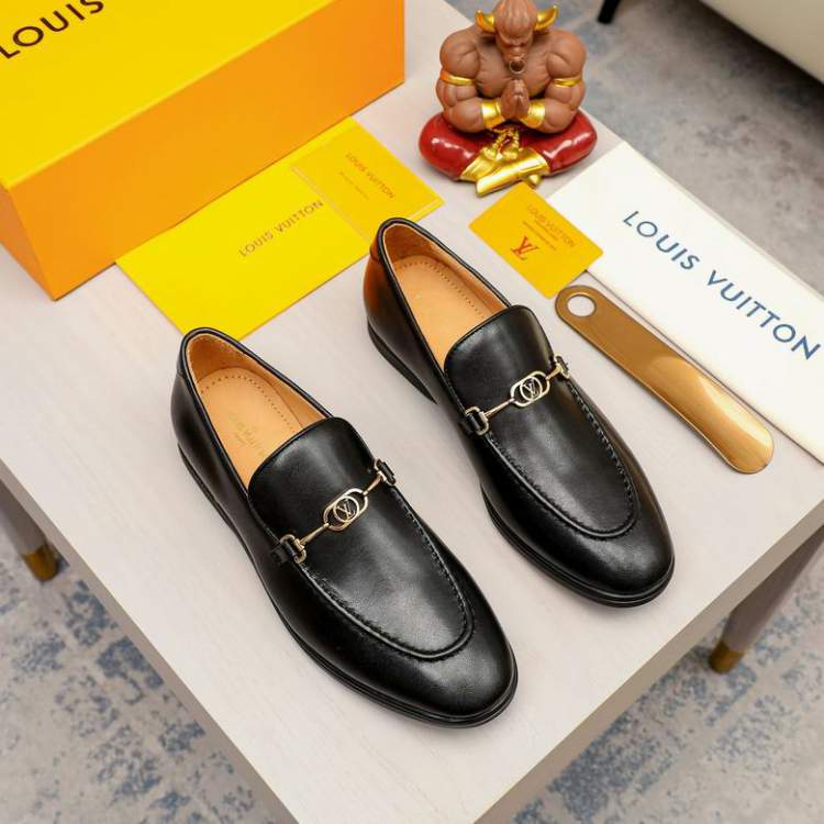 Picture of Louis Vuitton Shoes _SKULVsz38-44068913837